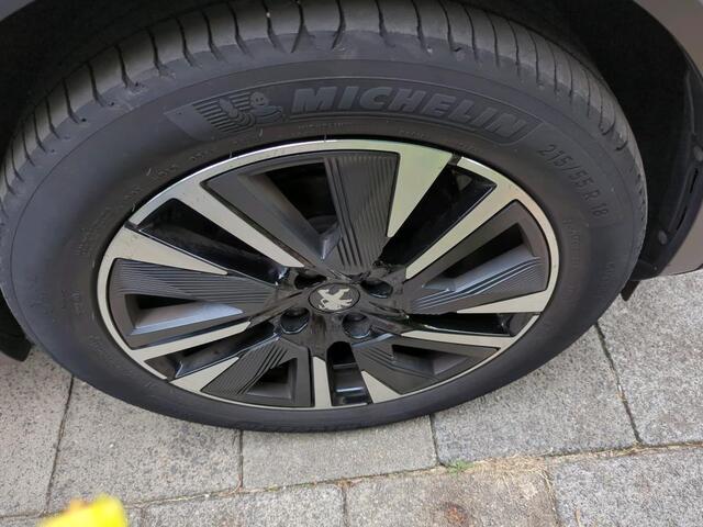 Peugeot 2008 1.2 PureTech Blue Lease Allure NL-AUTO | FULL LED | TREKHAAK