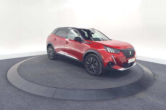 Peugeot 2008 PureTech 130 GT Pack | Panoramadak | Camera | Adaptieve Cruise Control | Stoelverwarming