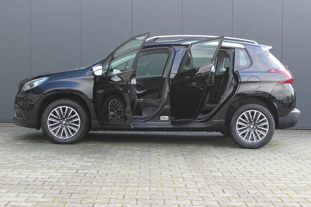 Peugeot 2008 1.2 Blue Lion | incl. 12 maanden garantie | Trekhaak | Navigatie | Cruise control | DAB+ | Lichtmetalen velgen | Parkeersensoren achter |