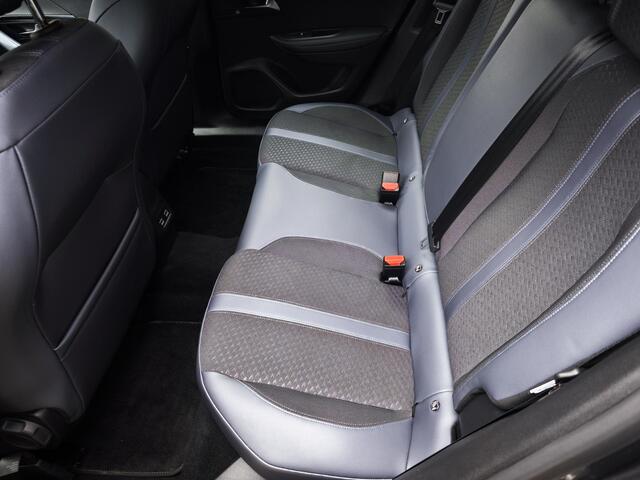 Peugeot 2008 1.2 PureTech Blue Lease Allure Keyless - Stoelverwarming - LED