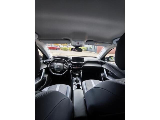 Peugeot 2008 1.2 PureTech Blue Lease Allure Keyless - Stoelverwarming - LED