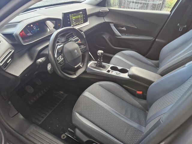 Peugeot 2008 1.2T 130pk Allure Pack | Climate & Adaptive Cruise Control | 3D-Cockpit | Stoelverwarming | Achteruitrijd Camera |