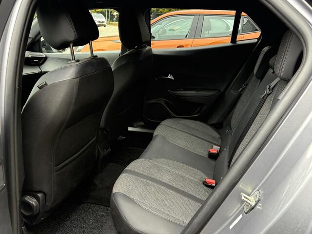 Peugeot 2008 1.2 PureTech 100 Allure Camera, LED, Halfleder, Navigatie