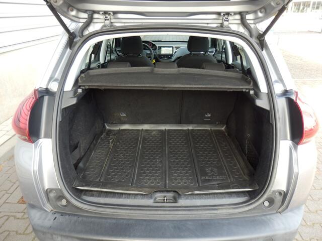 Peugeot 2008 110PK | Blue Lion | Panoramadak | Navigatie | 100% dealer o.h.