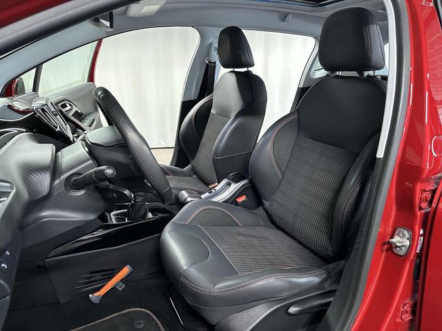 Peugeot 2008 1.2 PureTech GT-line 110 PK | Navi | Trekhaak | Pano