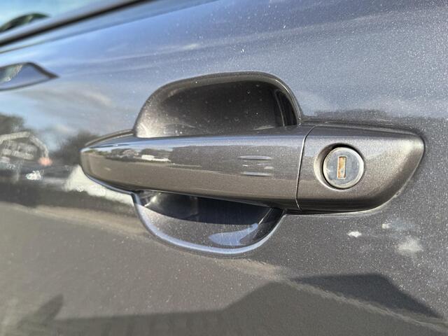 Peugeot 2008 Allure 1.2 PureTech 130PK Navigatie, Achteruitrijcamera, Keyless, Stoelverwarming, Climate Control, Cruise Control