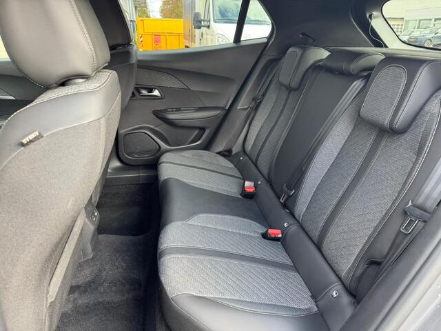 Peugeot 2008 1.2 130 Allure |Camera |Navi |Cruise