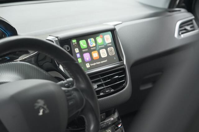 Peugeot 2008 PureTech 110 Allure | Panoramadak | Navigatie | Camera | Parkeersensoren