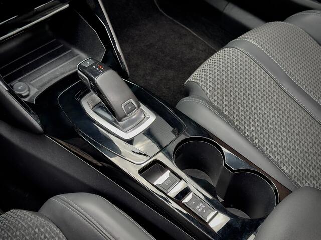 Peugeot 2008 1.2 AUT8 GT-LINE TWO-TONE PANODAK LEDER NAVI CAMERA LED LMV PDC