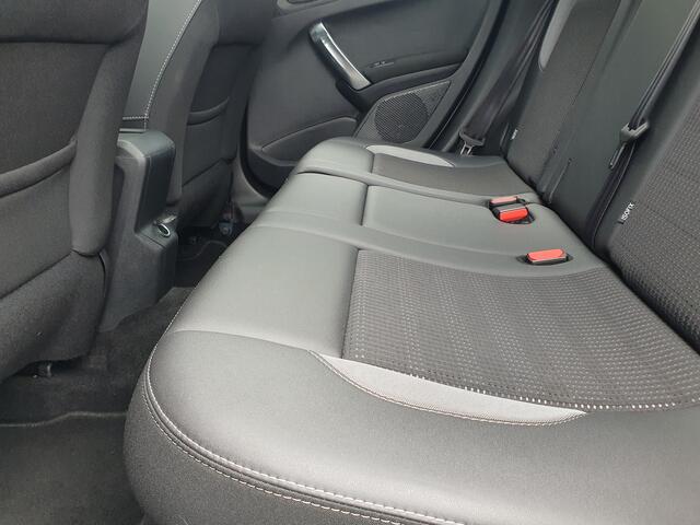 Peugeot 2008 1.2 PureTech Allure PANO/NAVI/PDC/CRUISE/LMV