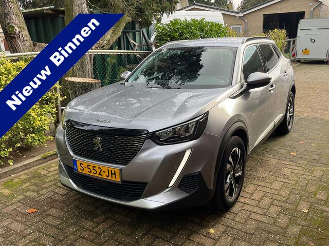 Peugeot 2008 1.2 Allure Pack. Camera, Clima, Cruise, Half Leer, 17"LM Velgen