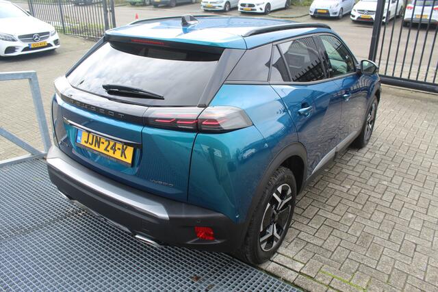 Peugeot 2008 1.2 Hybrid 136 Allure