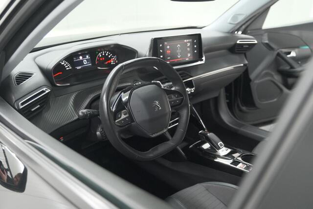 Peugeot 2008 PureTech 130 EAT8 Allure | Trekhaak | Camera | Navigatie | Apple Carplay