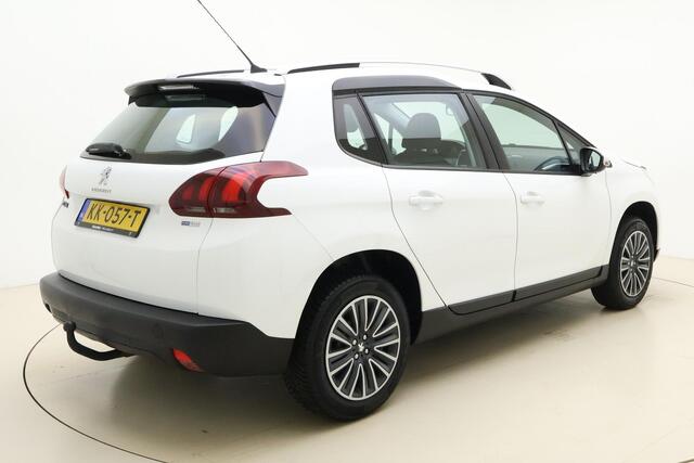 Peugeot 2008 1.2 Blue Lion 110 Pk | Trekhaak | Navigatie | Cruise Control | Parkeersensoren Achter