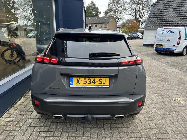 Peugeot 2008 1.2 Turbo 130PK Allure Automaat EAT8 | Nieuwste Model ! | Trekhaak 1250KG | Navigatie | All season banden | Digitaal Instrumentarium | LED Verlichting | Cruise Control Adaptief | Climate Control | Lichtmetalen Velgen | Hoge Zitpositie | Half Lederen Bekle
