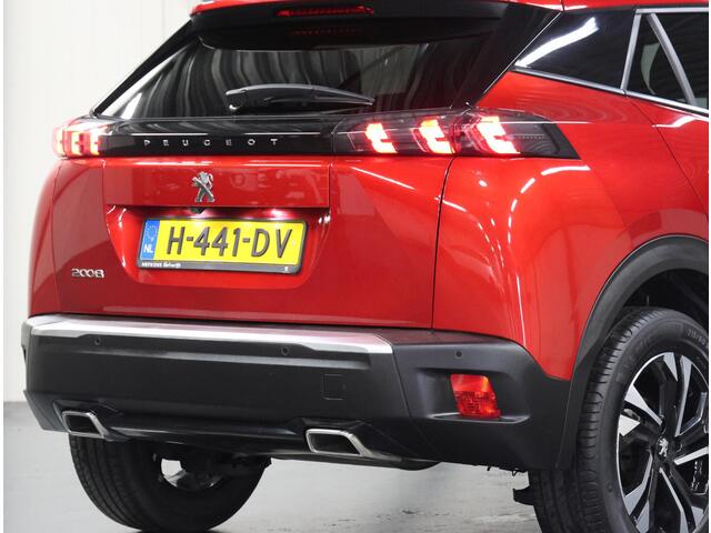 Peugeot 2008 1.2 130PK Allure | AppleCarPlay/AndroidAuto | Armsteun | Climate Control | Adaptive Cruise Control | Camera | FULL LED | Navigatie | LMV | Parkeersensoren | Privacy Glass | Isofix |