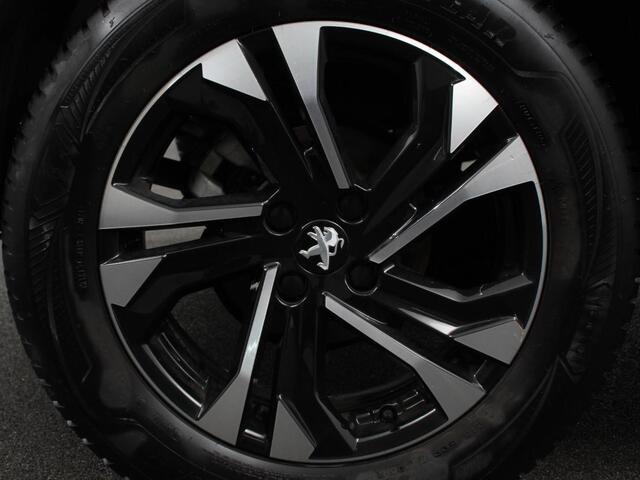 Peugeot 2008 1.2 PureTech 130pk GT Line Automaat | Navigatie | Apple Carplay/Android Auto | Camera | Parkeersensoren | Adaptive Cruise Control | Stoelverwarming | Full Led | Climate Control