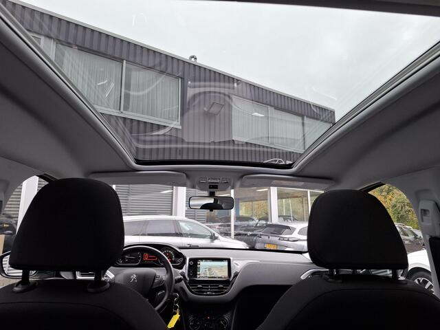 Peugeot 2008 SUV 1.2 Active Pack Premium Pano/Nav/LMV