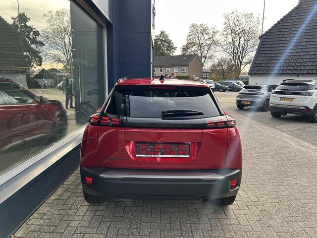 Peugeot 2008 1.2 Turbo 100PK Allure | Nieuwste Model | Navigatie via Telefoon | LED Verlichting | Parkeersensoren | DAB | Digitaal Dashboard | Half Lederen stoelen | Lichtmetalen Velgen 17 inch |