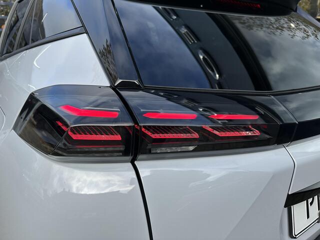 Peugeot 2008 1.2 Hybride Automaat 145 PK Allure | VOORRAAD DEAL met ¤5.000 Korting | Navigatie | Keyless entry | Adaptieve Cruise Control | 360 Graden Camera | Parkeersensoren V+A | Hoge Zitpositie | Dode Hoek Detectie |Hybride Elektrisch rijden met Automaat | Climate