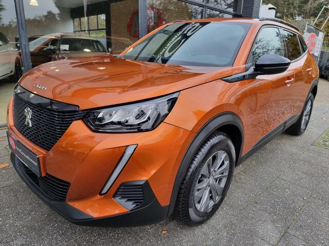 Peugeot 2008 1.2 PureTech Active | 2023 | Carplay | Lane-ass | Privacy | 32dkm | Nieuwstaat!