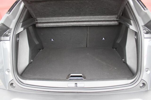 Peugeot 2008 1.2 130PK AUTOMAAT GT PACK | ALCANTARA/LEDEREN BEKLEDING | ELEKTRISCH BEDIENBARE BESTUURDERSSTOEL | STOEL VERWARMING | MASSAGE STOELEN | NAVIGATIE | FULL LED KOPLAMPEN | DRAADLOZE APPLE CARPLAY/ANDROID AUTO | ADAPTIVE CRUISE CONTROL | CAMERA VOOR + ACHTER