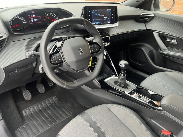 Peugeot 2008 PureTech 100 Allure | Camera | Carplay/Android Auto |