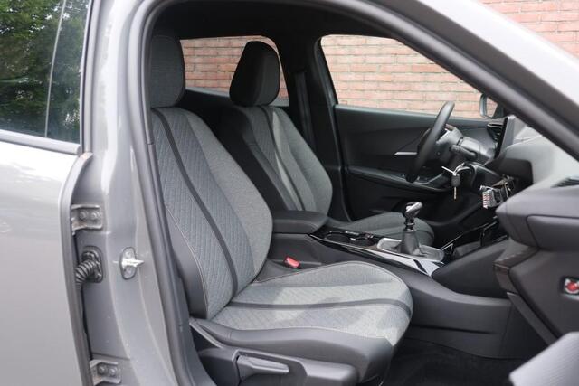 Peugeot 2008 1.2 PureTech 100pk Allure | App Connect | Climate | Cruise | DAB | PDC