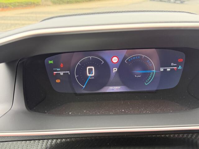 Peugeot 2008 HYBRID 145 GT Alcantara