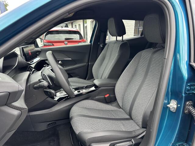 Peugeot 2008 1.2 Hybrid 145 PK Allure | Automaat Hybride | Adaptieve Cruise Control | 360 Graden Camera | Parkeersensoren V+A | Hoge Zitpositie | Climate Control | Stoelverwarming | Navigatie via Telefoon | Apple Carplay & Android Auto draadloos |LED Verlichting | 17"