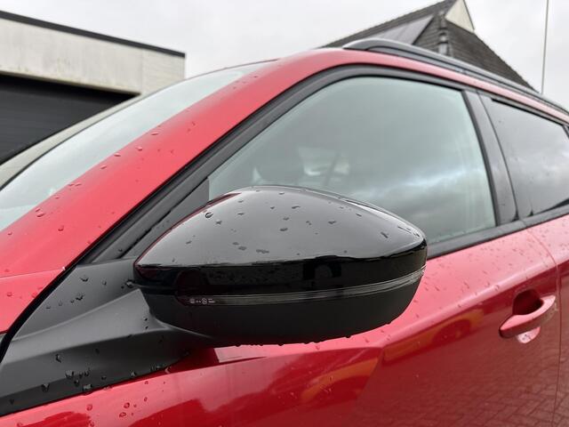 Peugeot 2008 1.2 Hybrid 145 PK Allure | Automaat Hybride | VOORRAAD DEAL met ¤6.000 Korting | Navigatie | Keyless entry | Adaptieve Cruise Control | 360 Graden Camera | Parkeersensoren V+A | Hoge Zitpositie | Dode Hoek Detectie | Climate Control | LED Verlichting | 1
