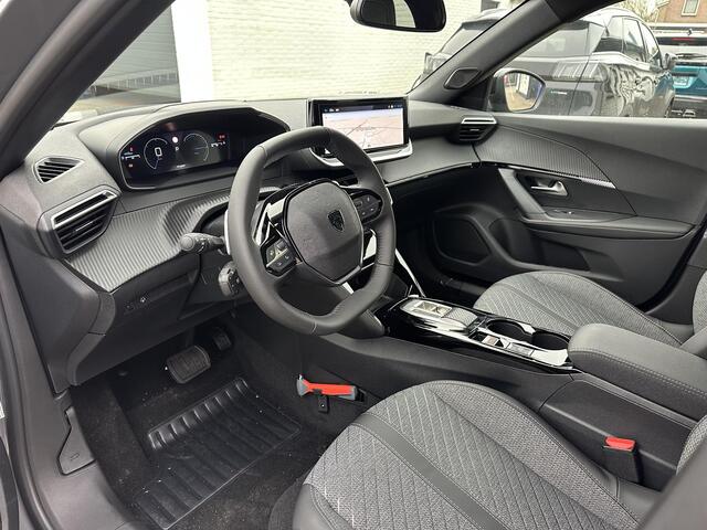 Peugeot 2008 1.2 Hybrid 145 PK Allure | Automaat Hybride | VOORRAAD DEAL met ¤6.000 Korting | Navigatie | Keyless entry | Adaptieve Cruise Control | 360 Graden Camera | Parkeersensoren V+A | Hoge Zitpositie | Dode Hoek Detectie | Climate Control | LED Verlichting | 1