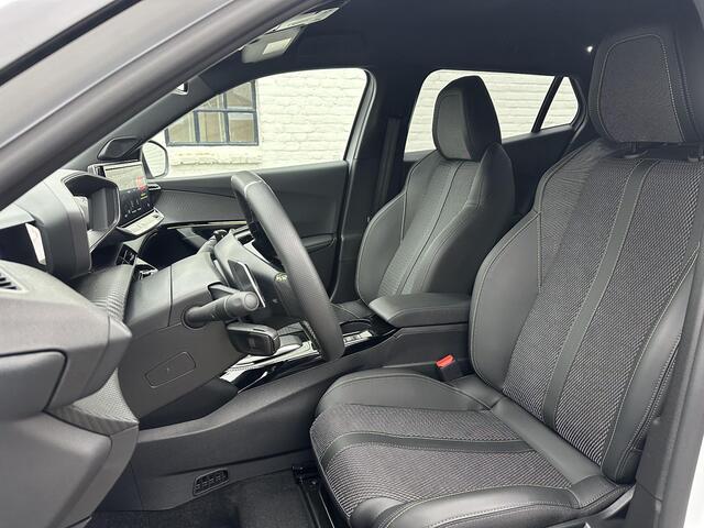 Peugeot 2008 1.2 Hybrid 145 PK GT | ¤ 8500,- DEMO VOORDEEL | Automaat Hybride | Navigatie | 360 Graden Camera | 18 Inch Evissa | Keyless Entry | Full LED Verlichting | Zwart Dak | Dode Hoek Detectie | Cruise Control Adaptief | Climate Control | Hoge Zitpositie |