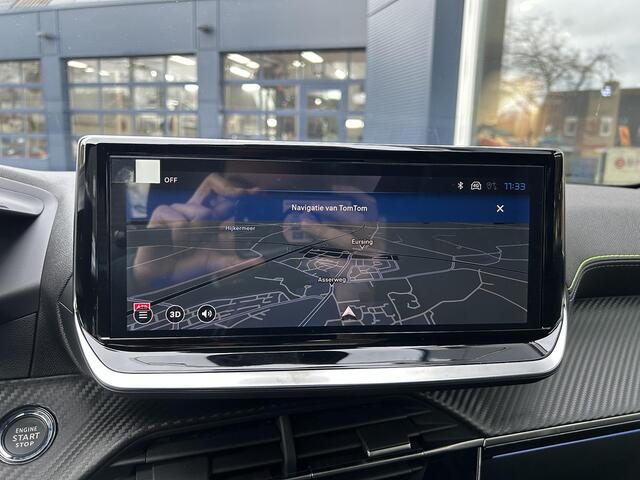 Peugeot 2008 1.2 Hybrid 145 GT | Automaat Hybride | VOORRAAD DEAL met ¤7.000 Korting | Panorama Schuif-/Kanteldak | Navigatie | 360 Graden Camera | Keyless Entry | Full LED Verlichting | Zwart Dak | Climate Control | 18" Lichtmetalen Velgen Evissa | Sportstoelen | Hog