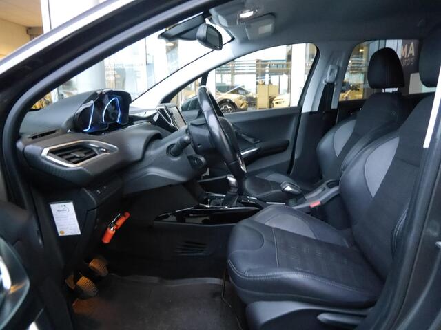 Peugeot 2008 1.2 PureTech Allure | Navigatie | Apple carplay & android auto | Trekhaak | Climate control | Lichtmetalen velgen | Dab radio | Cruise control | Extra getint glas | Grip control