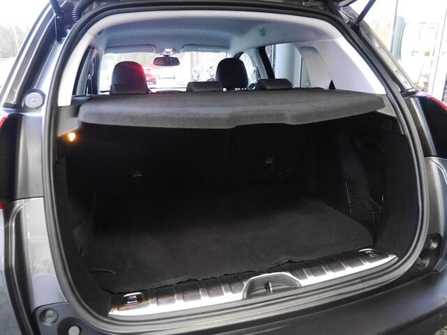 Peugeot 2008 1.2 PureTech Allure | Navigatie | Apple carplay & android auto | Trekhaak | Climate control | Lichtmetalen velgen | Dab radio | Cruise control | Extra getint glas | Grip control