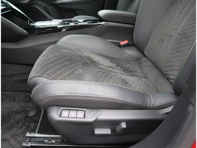 Peugeot 2008 130 PK * GT * * Automaat * "Plaatje van een Automobiel" Alles er op en er aan.......... Vingerhoets; Vierde Generatie Eersteklas Service. Al meer dan 100 jaar een begrip in de Brabantse Kempen.