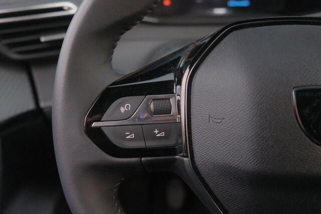 Peugeot 2008 1.2 PureTech 100pk Allure | App Connect | Keyless | Adaptive Cruise | Camera | Dodehoek | PDC