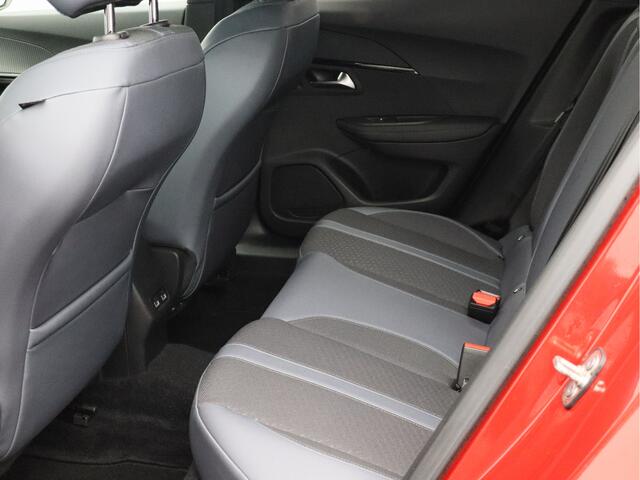 Peugeot 2008 1.2 PureTech Blue Lease Allure/ lage km/ compleet!