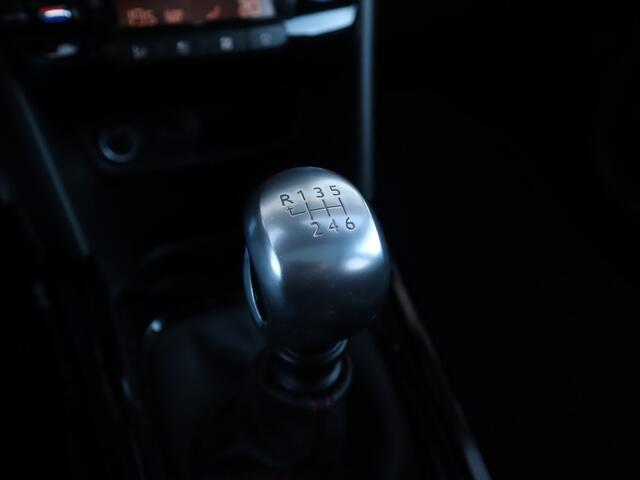 Peugeot 2008 1.2 PureTech GT-Line / trekhaak / camera / 111pk 6-bak