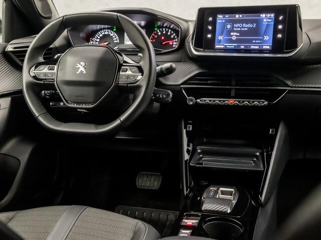 Peugeot 2008 1.2 PureTech Allure Sport Automaat 131Pk (APPLE CARPLAY, GROOT NAVI, 360 CAMERA, LEDER, ZWART HEMEL, SPORTSTOELEN, GETINT GLAS, LANE ASSIST, CRUISE, NIEUWSTAAT)