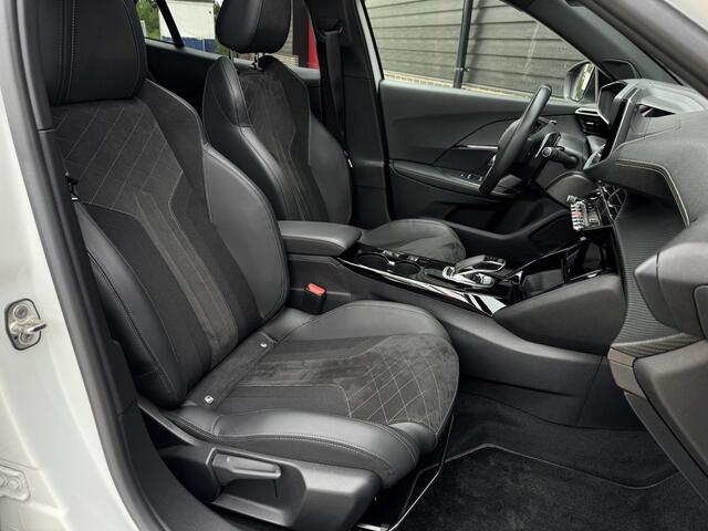 Peugeot 2008 1.2 130 pk GT Pack Panoramadak, ACC, Focal, Dealeronderh.