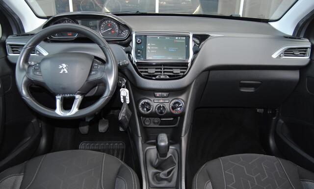 Peugeot 2008 1.2 PureT. Blue Lion