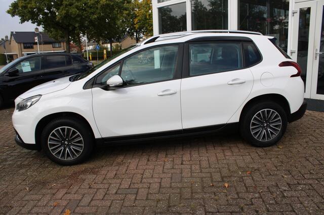 Peugeot 2008 1.2 PureT. Blue Lion