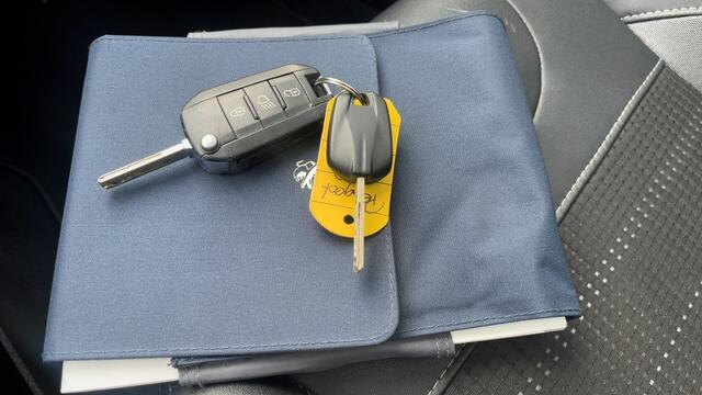 Peugeot 2008 1.2 PureTech Allure