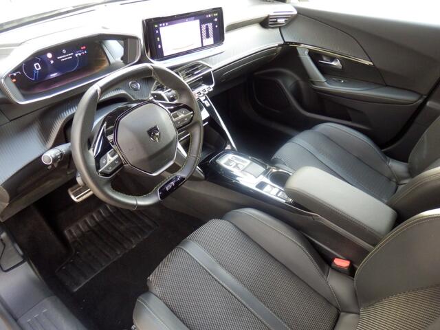 Peugeot 2008 1.2 130PK Automaat | GT-line | 360 camera | Full options |