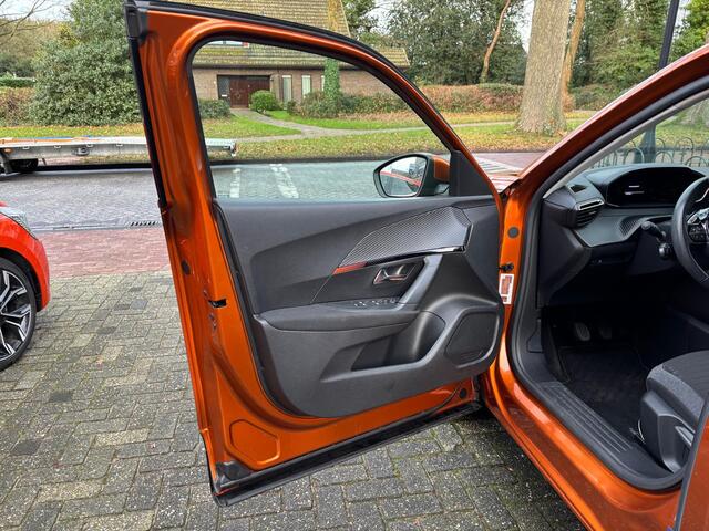 Peugeot 2008 1.2 PureTech Blue Lease Active