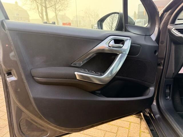 Peugeot 2008 1.2 PureTech Allure