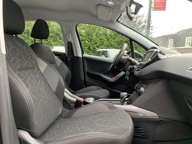 Peugeot 2008 1.2 PT 110pk Aut., Navi & CarPlay | Trekhaak