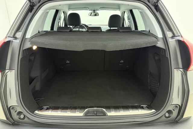 Peugeot 2008 1.2T Allure | AUTOMAAT | 110PK | Stoelverwarming Voor | Apple Carplay & Android Auto | Navigatie | DAB+ | Climate Control | Camera | Cruise Control |